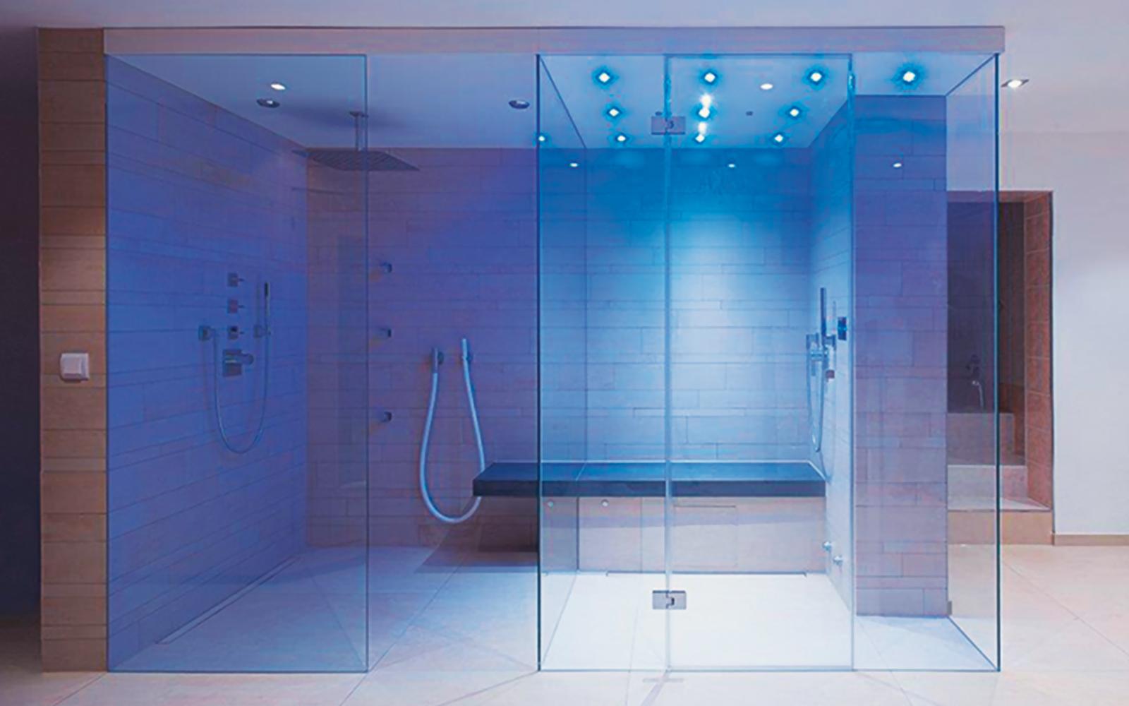 Dampfdusche mit Lichteffekt